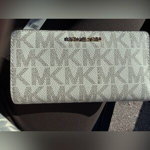 Michael Kors Vanilla and Gold Wallet
